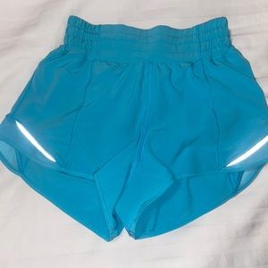 Lululemon Hotty Hot High-Rise Lined Shorts 2.5”